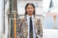 野村周平扮する若園正恭。