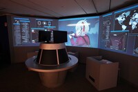 「リコリス・リコイル展 ～seize the day～」の様子。