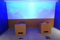 「さかなー！」「ちんあなご～！」のポーズで記念撮影できるスポット。