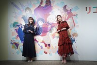 左から若山詩音、安済知佳。