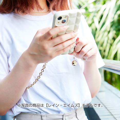 ファスナーチャームの使用イメージ。