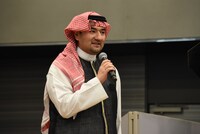 イサム・ブカーリ氏