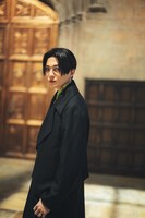 「ワーナー ブラザース スタジオツアー東京 - メイキング・オブ・ハリー・ポッター」にて撮影されたグラビア。