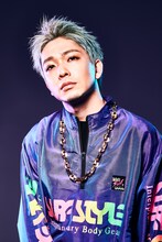 日比野カフカ／怪獣8号役の福西勝也。