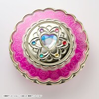 「プリキュア 20th Anniversary プレストパウダーコンパクト」