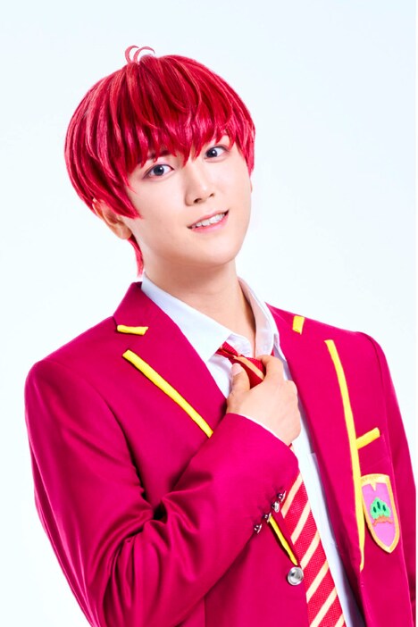 草地稜之扮するF6おそ松。