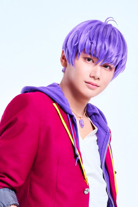 磯野亨扮するF6一松。