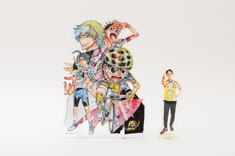 「弱虫ペダル」15周年記念アクリルスタンドと渡辺航のアクリルスタンド。