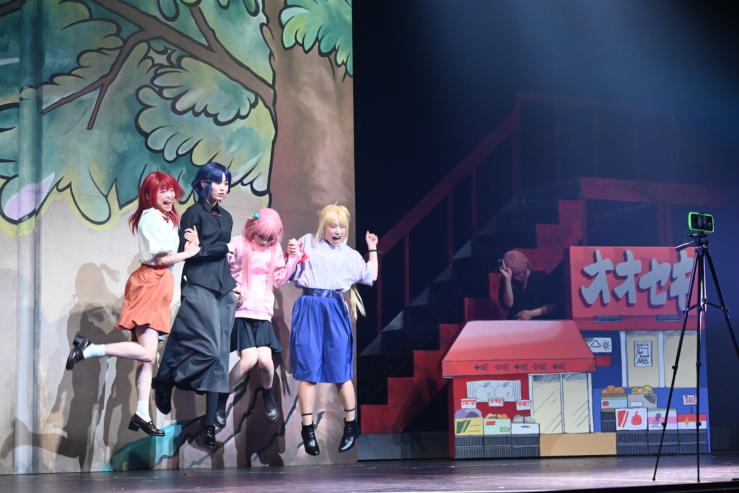 舞台「THEATER MILANO-Za オープニングシリーズ LIVE STAGE『ぼっち・ざ・ろっく！』」より。