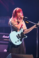 舞台「THEATER MILANO-Za オープニングシリーズ LIVE STAGE『ぼっち・ざ・ろっく！』」より、大森未来衣演じる喜多郁代。