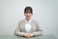 白宮みずほ扮する多治見沙樹。