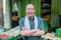 モト冬樹扮する中條実。