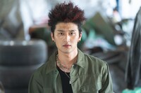 岩永丞威扮する戸塚真広。