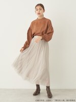 「夏目友人帳 ニャンコ先生刺繍ブラウス」着用イメージ。