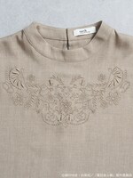 「夏目友人帳 ニャンコ先生刺繍ブラウス」