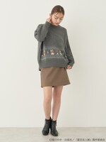 「夏目友人帳 ニャンコ先生ニットプルオーバー」着用イメージ。