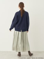 「夏目友人帳 ニャンコ先生ニットプルオーバー」着用イメージ。