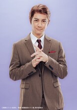 中村誠治郎扮する須王譲。