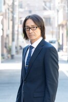吉田栄作扮する麻取義辰。(c)山川直輝・朝基まさし／講談社／ドラマ「マイホームヒーロー」製作委員会・MBS