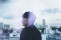 監督の藤井道人。(c)後藤武浩