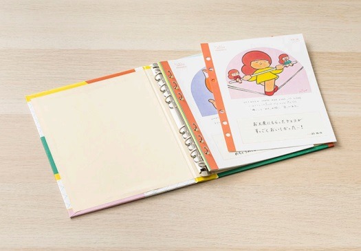 「タムくんのイラストで心がまぁるくなる なぞりマムアンちゃんプログラム」のオリジナルグッズ。