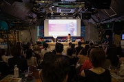 トークショーの様子。