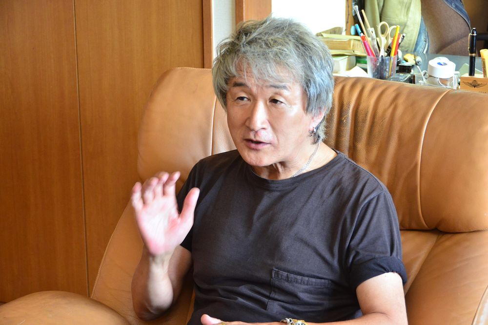 板垣恵介