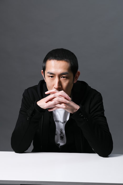 藤間仁