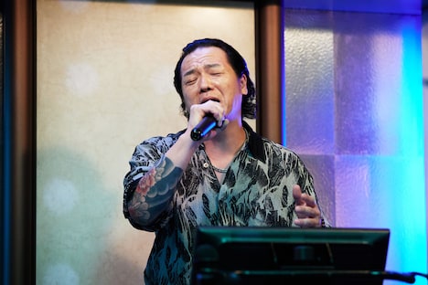 やべきょうすけ扮する唐田。(c)2024「カラオケ行こ！」製作委員会