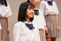 八木美樹扮する中川。(c)2024「カラオケ行こ！」製作委員会