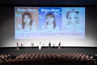 先行上映会後のトークショーの様子。