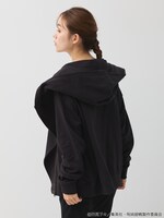 「呪術高専 校章刺繍ライダースパーカー」