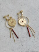 「呪術高専 校章チャームイヤリング 釘崎野薔薇モデル」