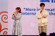 「北極百貨店のコンシェルジュさん」ステージイベントの様子。左から川井田夏海、大塚剛央。