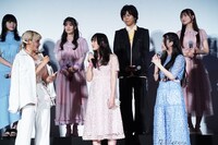 キュアスカイチーム。手前左からファイルーズあい、菱川花菜、関根明良。