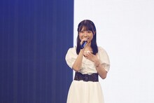 アトリ役でアニメに出演する赤尾ひかる。