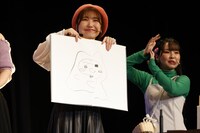 左から弥生ひな役の内田彩、めが姉ぇ役の伊藤かな恵。