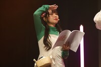 めが姉ぇ役の伊藤かな恵。