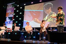 「天高く舞う泣いた小西克幸」を描くキャスト陣。