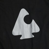 「ZERO STAR『名探偵コナン』VネックTシャツ ブラック / 安室透・スペードマーク」