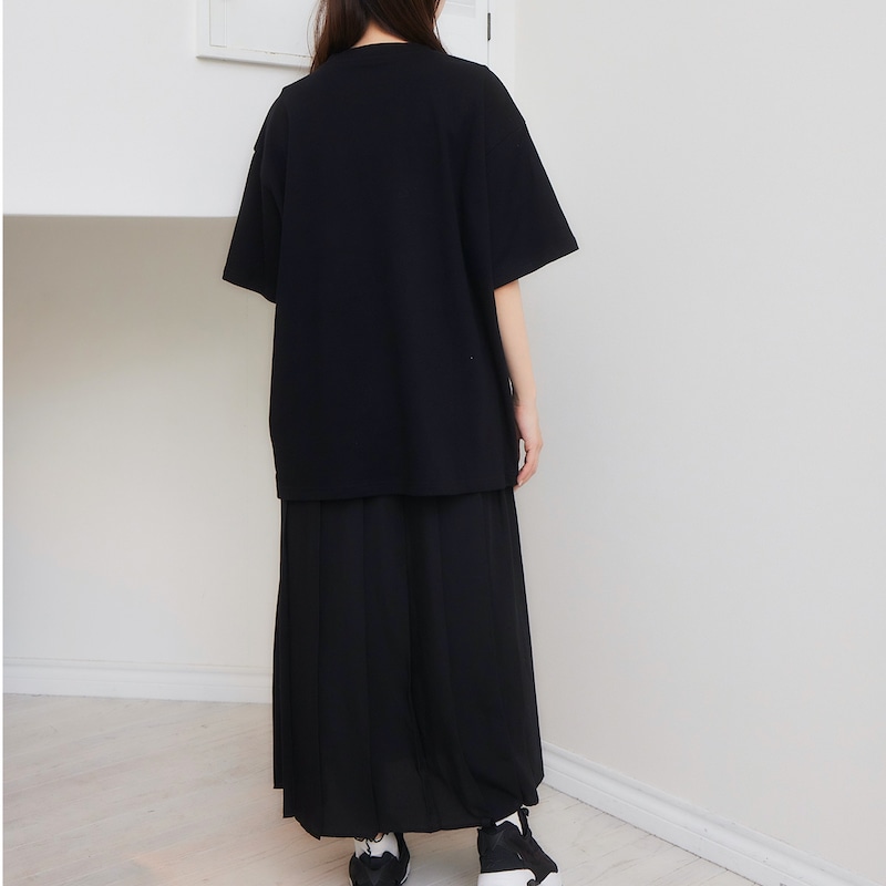 「ZERO STAR『名探偵コナン』Tシャツ ブラック / 安室透・バーボン」の着用例。