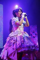 夢川ゆい役の伊達朱里紗。