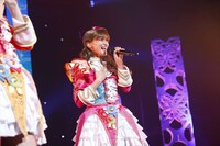 真中らぁら役の茜屋日海夏。