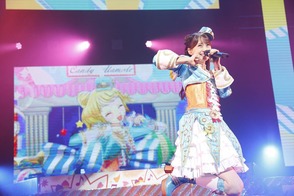 南みれぃ役の芹澤優。 - マイドリ新曲、ひびきVSマリオ再現も