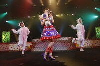 緑風ふわり役の佐藤あずさ。