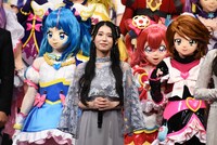 中央が関根明良。