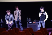 イケイケパリピボーイを演じる土田玲央（右）。