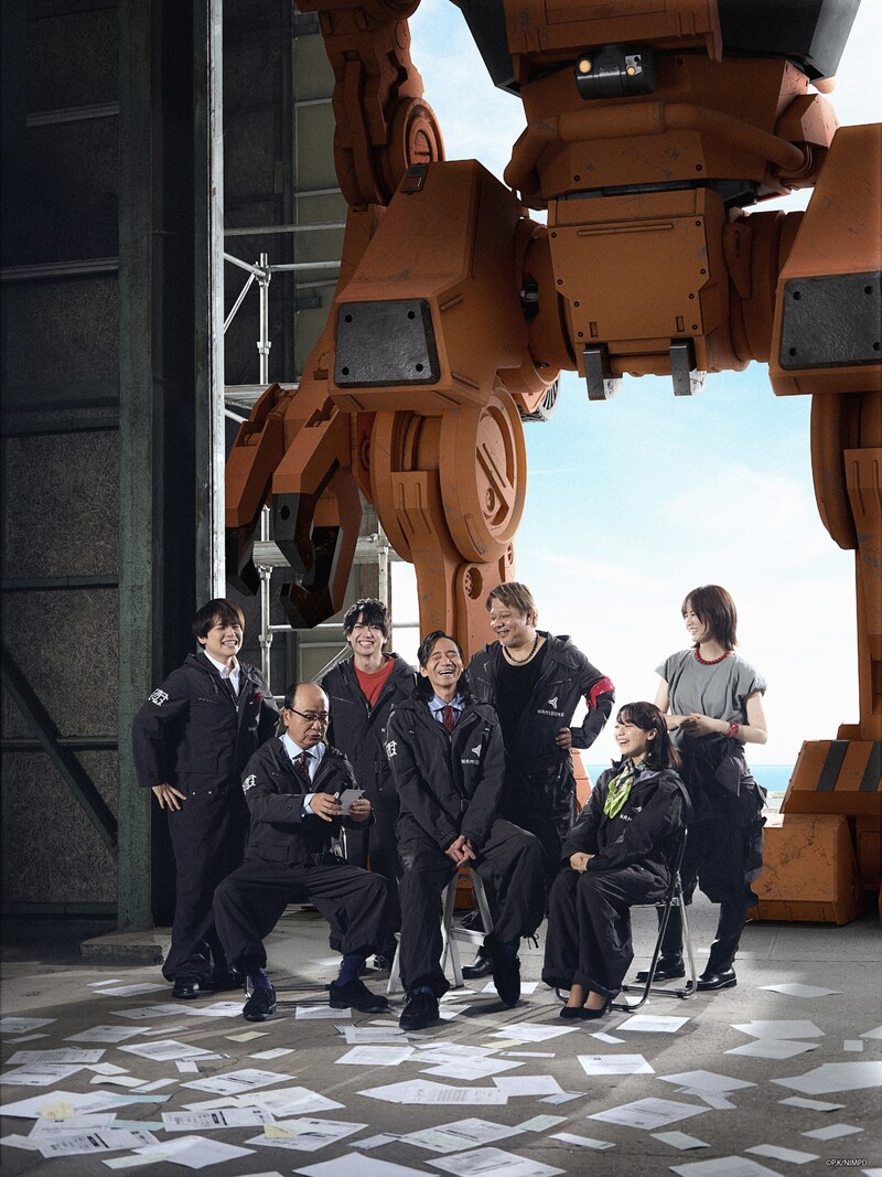 TVアニメ「ブルバスター」のキャストによる実写ビジュアル。