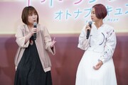 左から竹内順子、三瓶由布子。