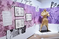 「北斗の拳 40周年大原画展 ～愛をとりもどせ!!～」の様子。(c)武論尊・原哲夫／コアミックス1983